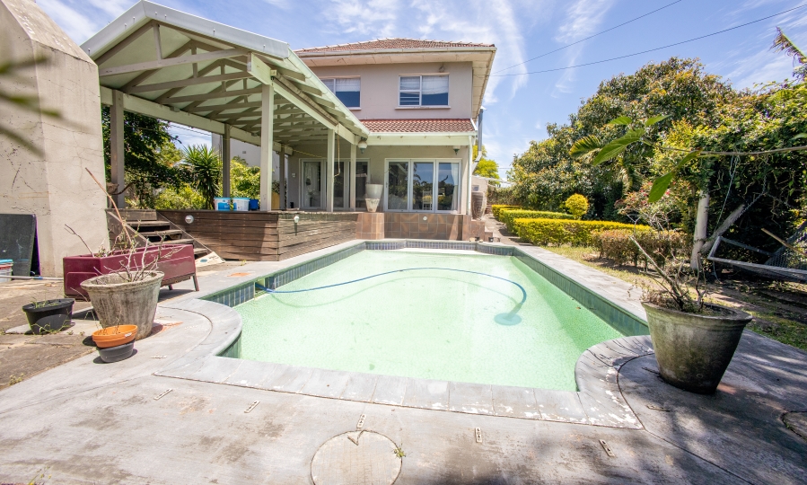 5 Bedroom Property for Sale in Berea Eastern Cape